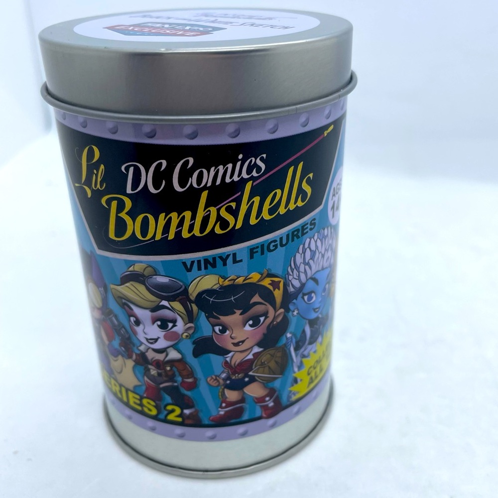 DC LIL' BOMBSHELLS BATGIRL Black / White SKETCH FAN EXPO EXCLUSIVE Figure